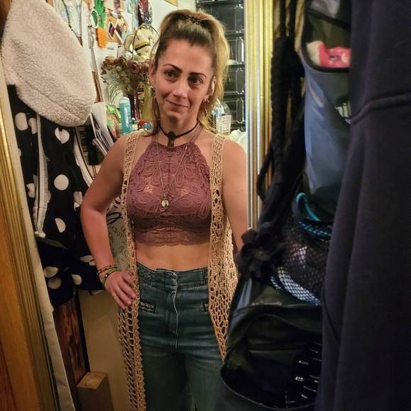 Meet your Posher, Carly - Picture 4 of 4